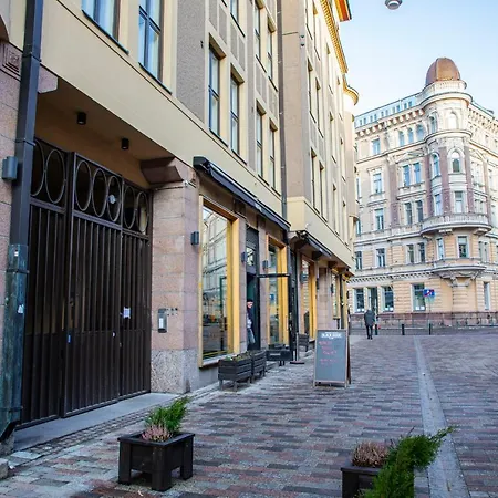 Iso Roobertinkatu For Four Persons Super Location Like New In *