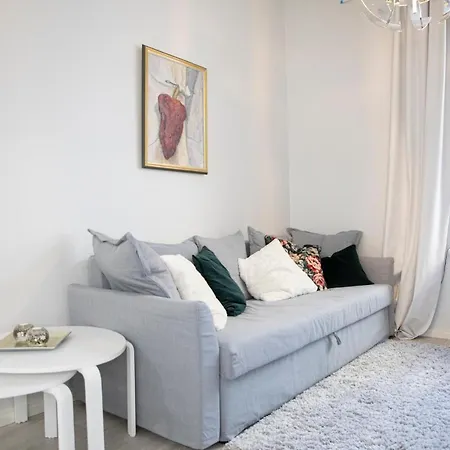 Iso Roobertinkatu For Four Persons Super Location Like New In * Helsinki